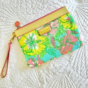 Sold - Lilly Pulitzer wristlet